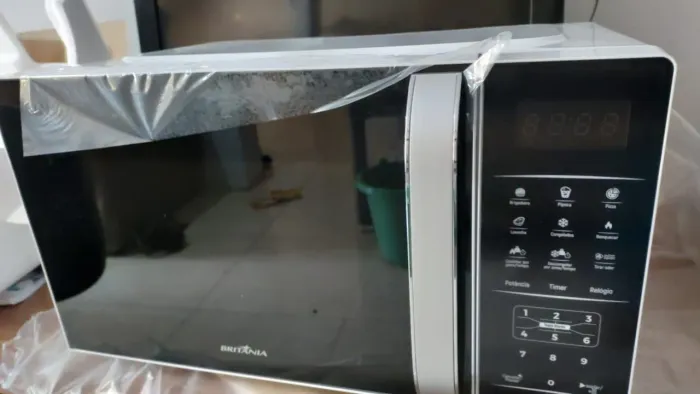 Microondas Britânia Novo, 20 litros, 220 v