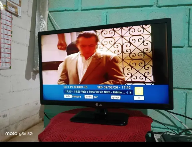 Vendo uma tv monitor da LG 22 polegadas 
