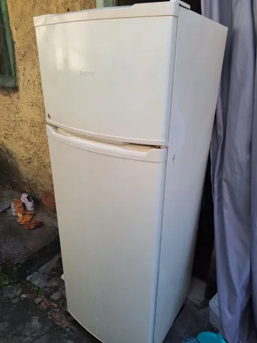 Vendo geladeira Consul em ótimo estado 