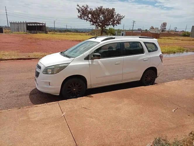 Chevrolet Spin LT 1.8 8V Econo.flex 5P Mec. 2015
