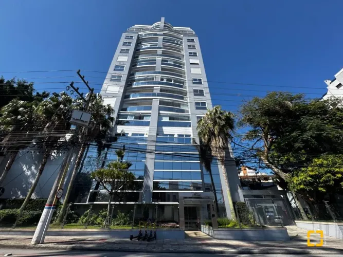 Apartamento 3 dormitórios, com vista para a Beira mar - Agronômica - Florianópolis