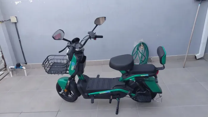 Vende_se moto elétrica 