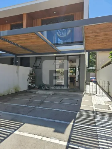 Casa de 3 dormitórios à venda no Campeche