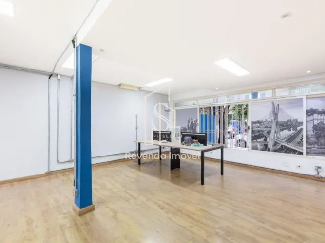 Butantã, Casa Comercial de 250m² com 2 salas, 9 vagas.