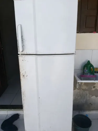 Geladeira em ótimo estado.