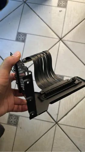 Suporte para placa de vídeo na vertical com cabo Rise