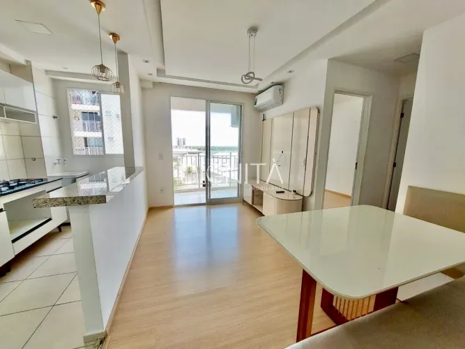 Alugo Apartamento com 2 Dormitórios em Condomínio - Eusébio-CE