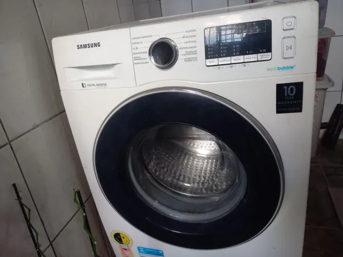 Máquina de lavar Samsung.