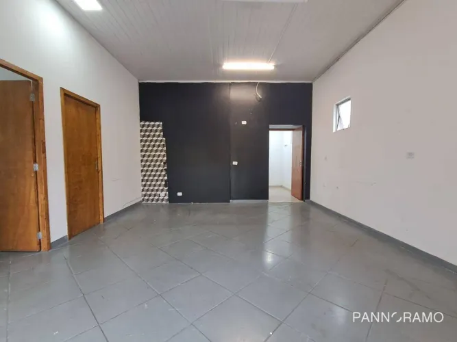 LOJA COMERCIAL EM LOCALIZAÇÃO ESTRATÉGICA | ALTO FLUXO DE PEDESTRES E VEÍCULOS