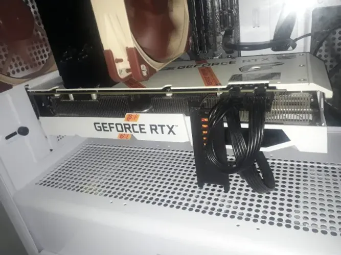 RTX 3070 8GB Colorful iGame Ultra White