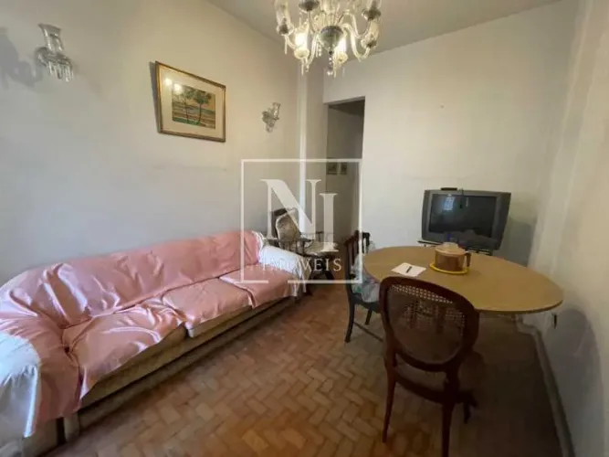Apartamento 1 quarto com dependência em Copacabana