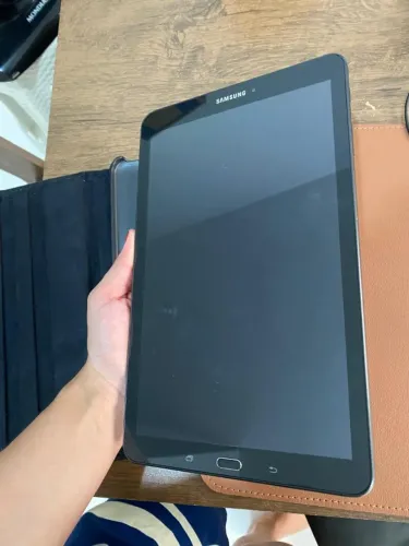 Tablet Galaxy Tab E