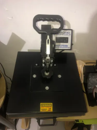 Prensa Térmica Para Sublimação Maqmei 38x38 Cor Preto