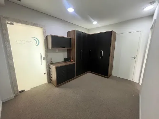 LOCAÇÃO- SALA COMERCIAL com 49m2 na Av. Coronel Marcos Konder, Centro- Itajaí/SC