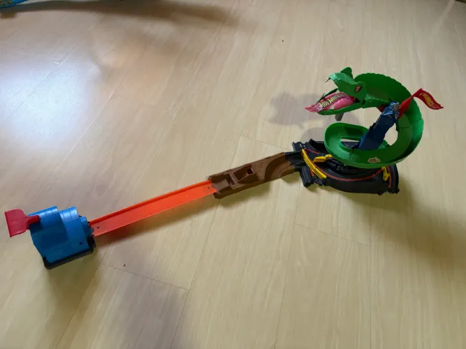 Pista Hot Wheels Cobra 