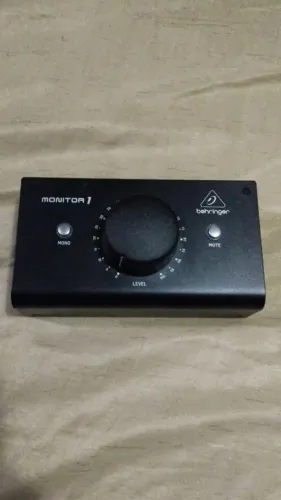 CONTROLADOR DE VOLUME MONITOR 1 BEHRINGER 