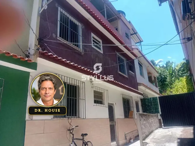 Casa de Vila com 4 Quartos e Vaga em Rua Tranquila no Rocha! M73P