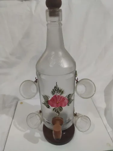 Licorera artesanal vintage década de 90 impecável