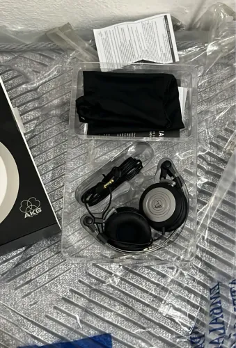 AKG K414P - Fone de Ouvido Dobrável Mini Headphones Original AKG ?