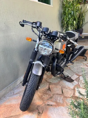 MOTO GT CONTINENTAL 650 NOVÍSSIMA - leia a descrição (financiada)