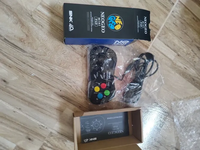 Controle Neo Geo Mini preto