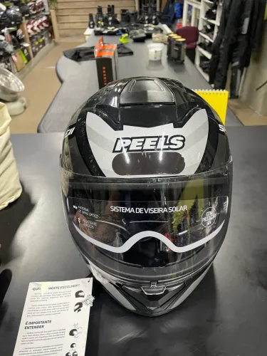 Capacete Peels Spike tamanho 58 de expositor