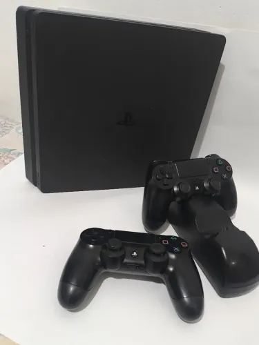 PS4 SLIM 1TR 2 CONTROLES NOVISSIMO
