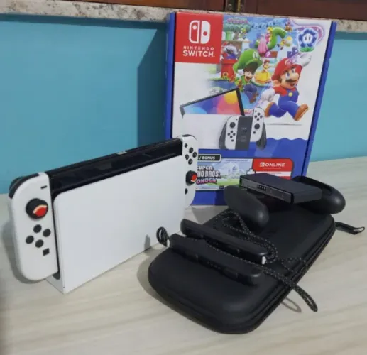 Nintendo Switch Oled - Desbloqueado + Cartão de 128 GB + Case