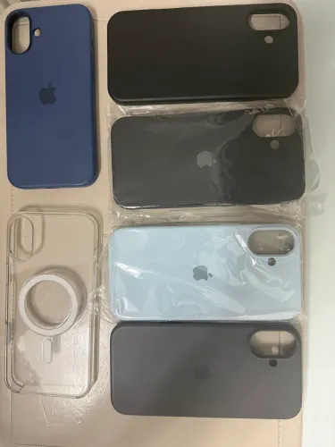 Kit com 6 Capas para iPhone 16 Plus - Silicone e MagSafe - Excelente Estado