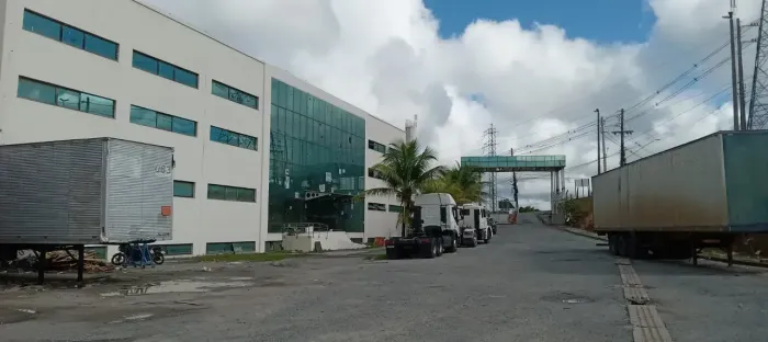 GALPÃO P/ LOCAÇÃO P/ LOGÍSTICA E INDÚSTRIA, MED. 2000 M2 COM 04 DOCAS!