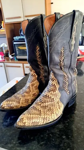 Bota americana Black Jack cascavel.