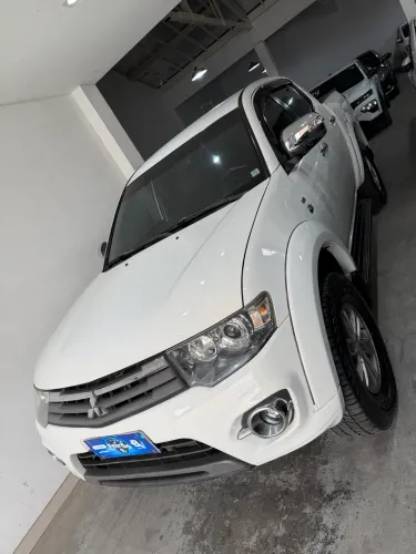 Mitsubishi L200 Triton HPE 3.5 CD V6 24V Flex Aut. 2015