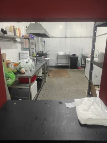 Ponto comercial pronto para restaurante em local privilegiado!