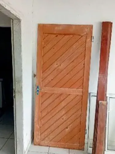 Porta de madeira angelim 2.10x0.80 completa forra dobradiças e fechadura