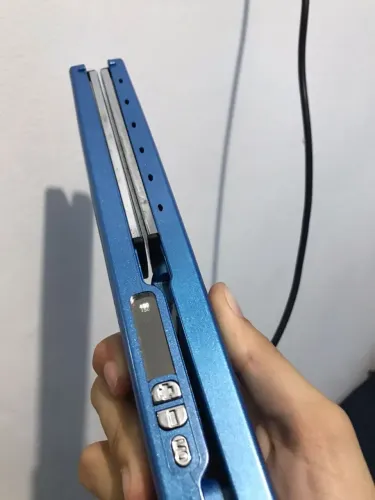 Vendo prancha ou escova secadora