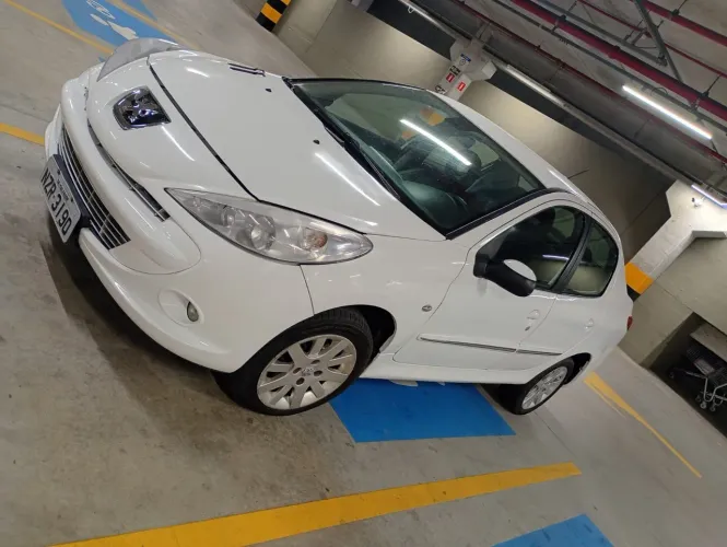 Peugeot 207 Sedan Passion XS 1.6 Flex 16V 4P 2012