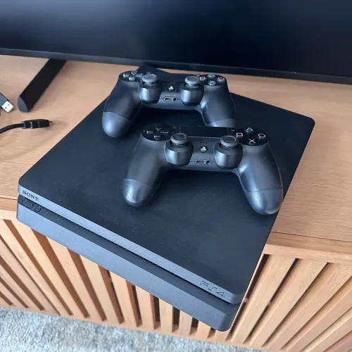 PlayStation 4 1T