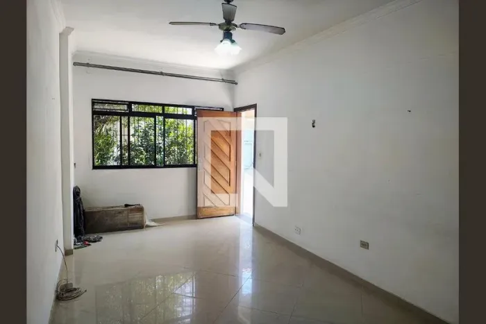 Casa à Venda - Vila Yara, 3 Quartos, 250 m2