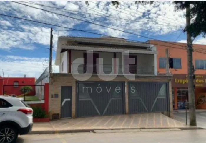 Casa Comercial à Venda no Parque da Colina  Itatiba/SP