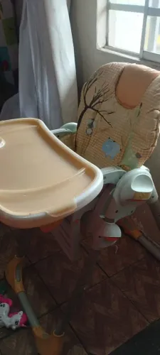 Cadeirinha de alimentação