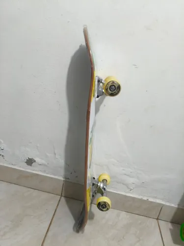 Skate completo no plástico