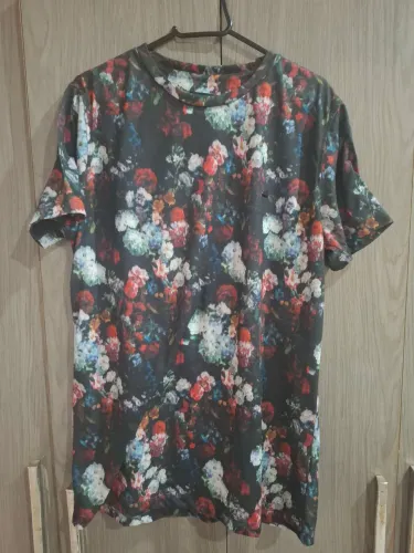 Camisa colorida masculina - Tamanho M