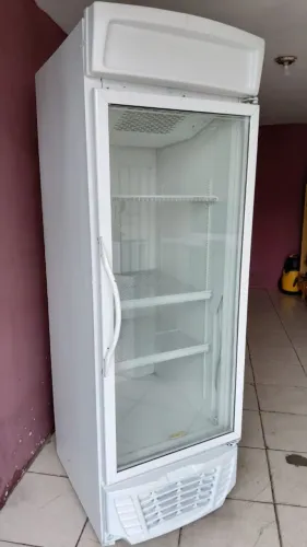 Expositora de bebidas Metalfrio 500 litros 127v em ótimo estado de conservação Entrego