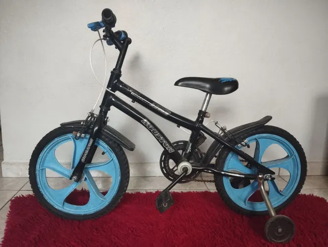 Vende-se Bicicleta Infantil aro 16