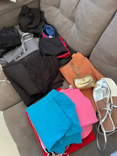 Lote de roupa feminina TAM m/g