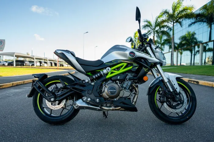 SBM 400S NAKED 2026 0KM