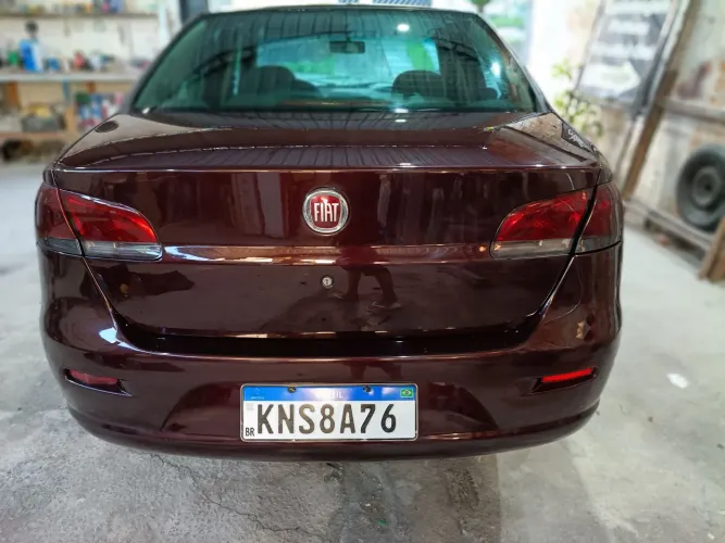 Fiat Siena Tetrafuel 1.4 MPI Fire Flex 8V 4P 2009