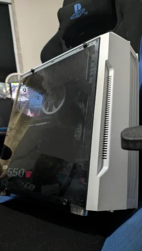 PC Gamer | Intel i3 10° | 240GB SSD NVME | RX550 | 8GB RAM 3200Mhz | Barato