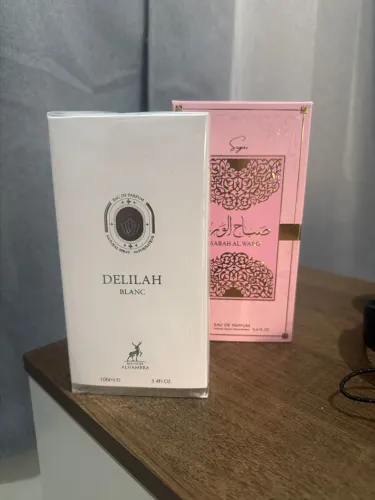 Kit Delilah Black e Sabah Al Ward
