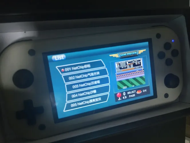 CONSOLE m17 em excelente estado e funcionando, mas tá sem cartão de memória